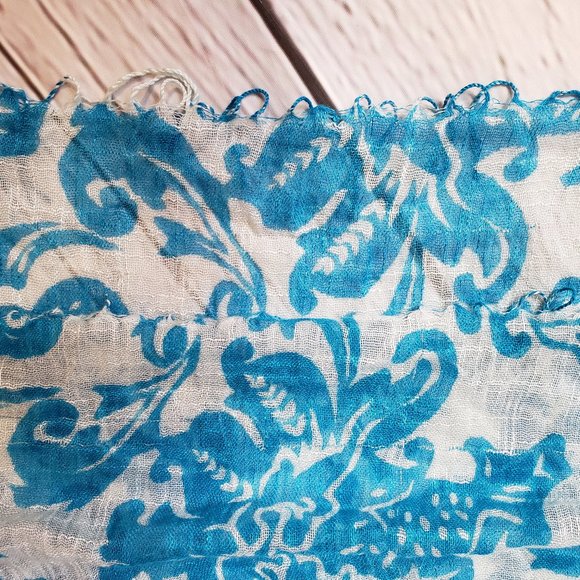 Lightweight Scarf - Picture 14 of 14